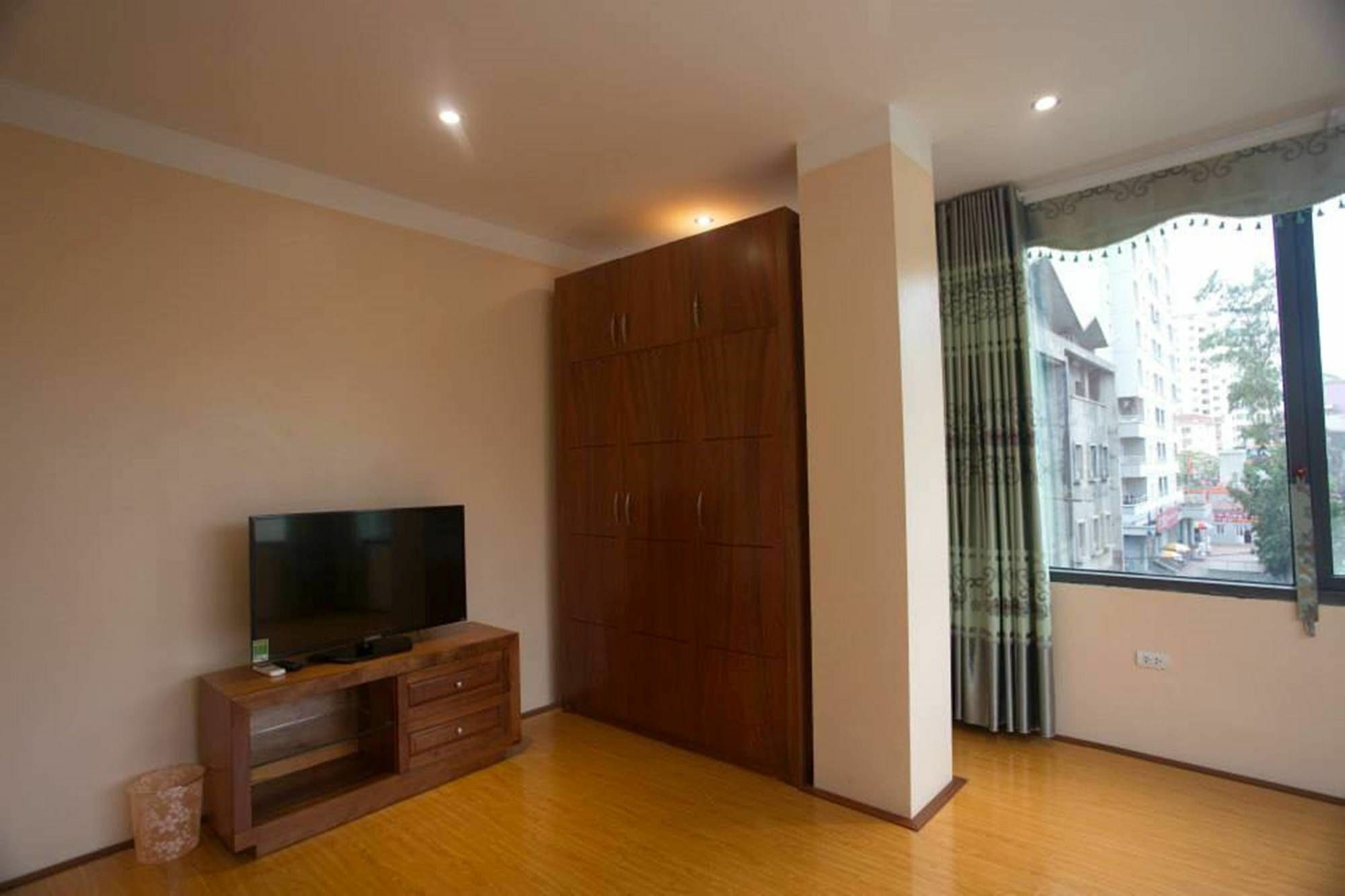 Poonsa Nguyen Phong Sac Appartement Hanoi Buitenkant foto