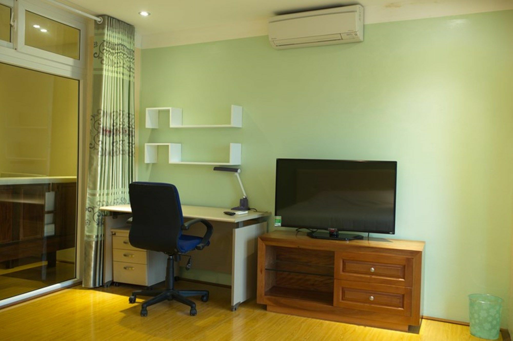 Poonsa Nguyen Phong Sac Appartement Hanoi Buitenkant foto